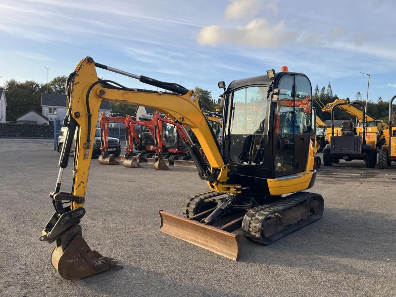 JCB 8026