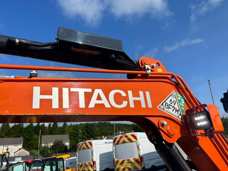 Hitachi ZX33U-6