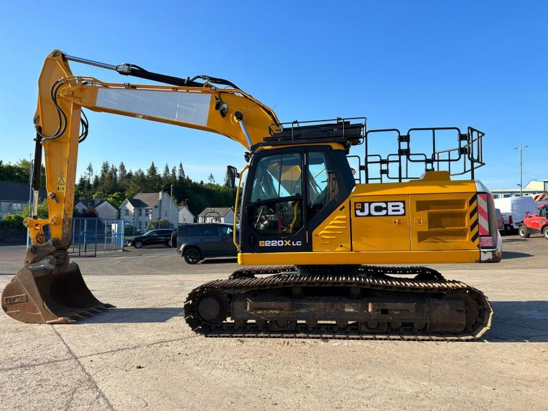 JCB 220X
