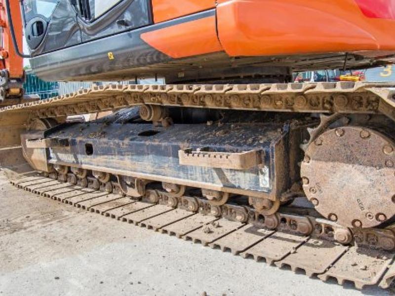 Hitachi ZX135 US-6