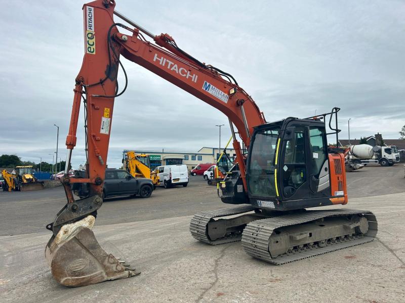 Hitachi ZX135 US-6