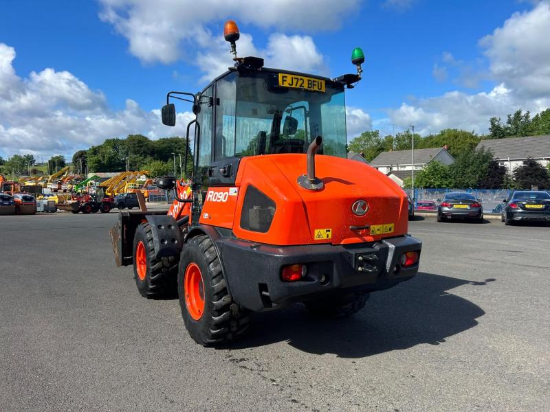 Kubota R090 Bucket / Forks / AC