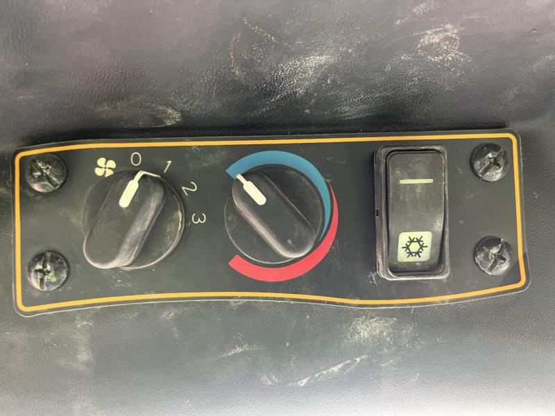 Mecalac 6 Tonne Swivel Cabbed