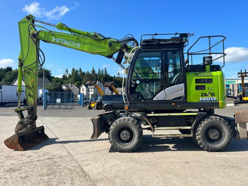 Hitachi ZX145W Blade & Stabilisers