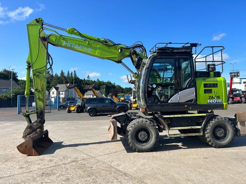 Hitachi ZX145W Blade & Stabilisers