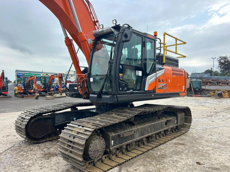 Hitachi ZX300 LC-7