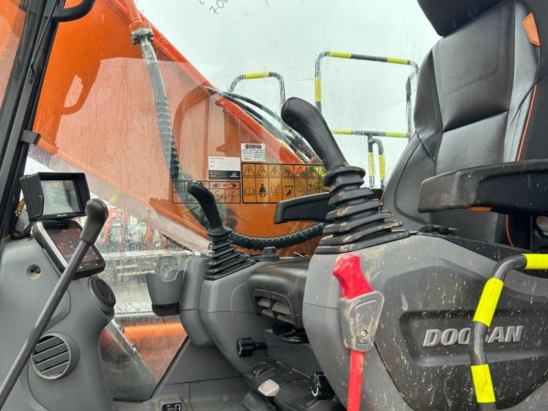 Doosan DX225 LC-7 ( New Model )