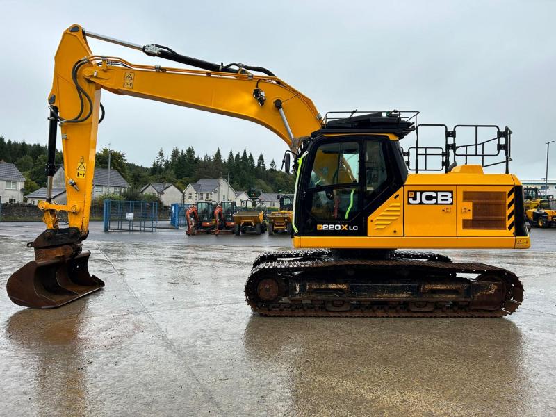 JCB 220X
