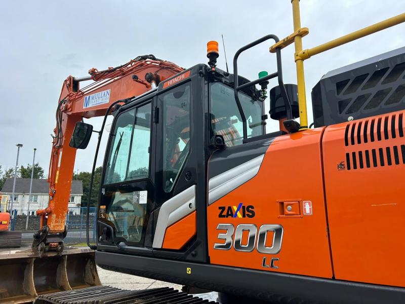 Hitachi ZX300 LC-7