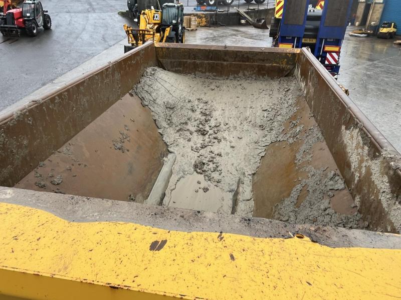 Volvo A30G ( Tail Door )