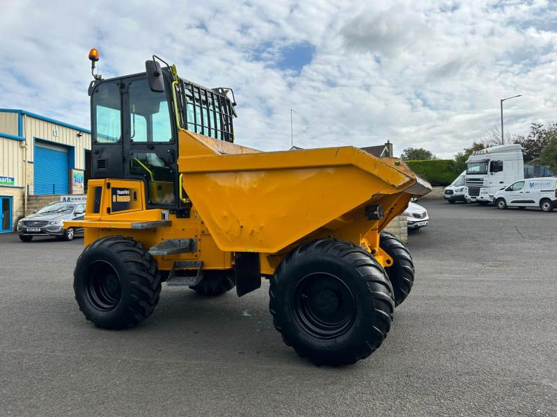 Thwaites 9 Tonne Cabbed Air Con