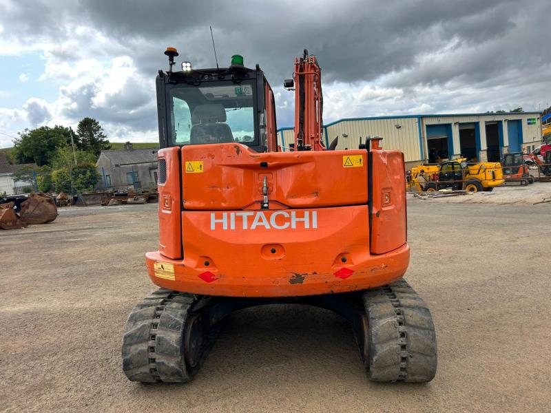 Hitachi ZX85