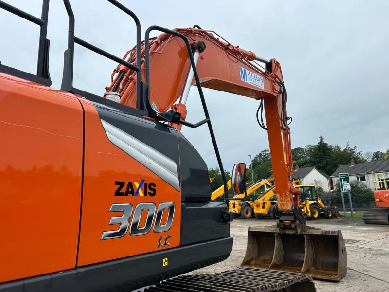 Hitachi ZX300 LC-7