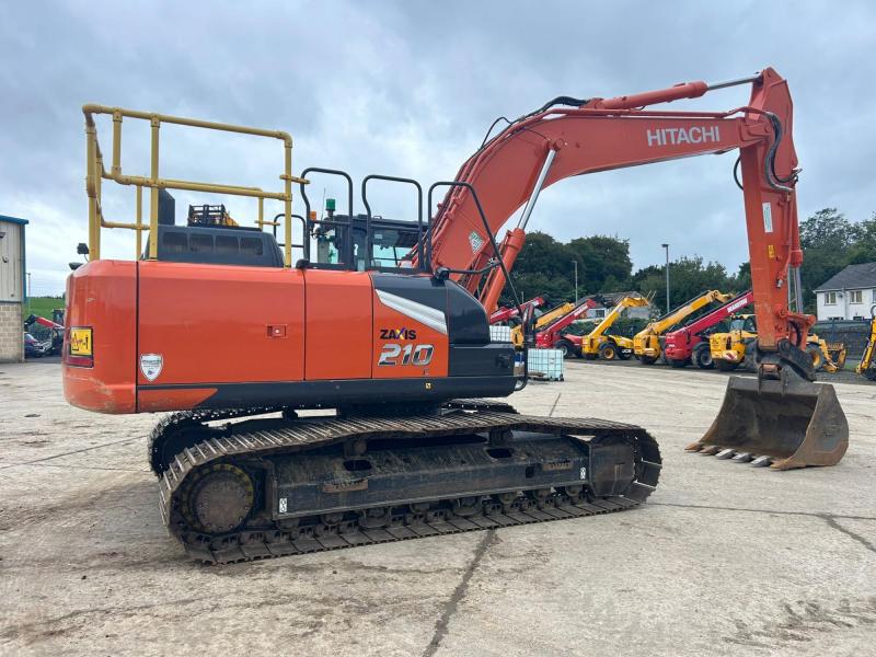 Hitachi ZX210 LC-7