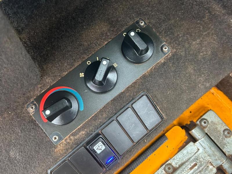 Thwaites 9 Tonne Cabbed