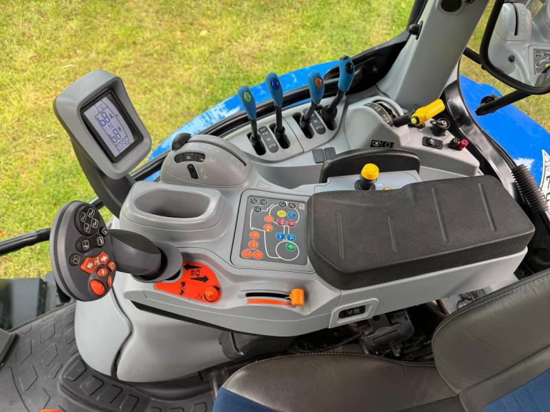 New Holland T6.180 DCT