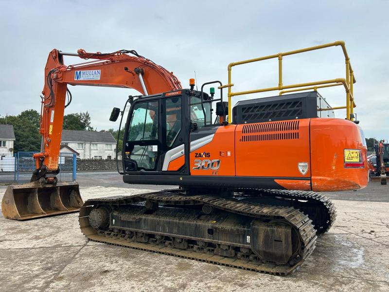 Hitachi ZX300 LC-7