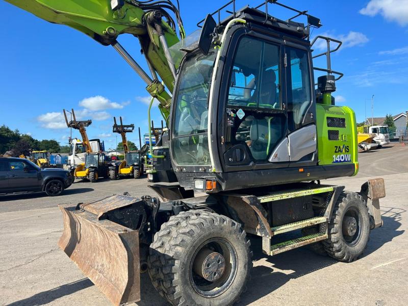 Hitachi ZX145W Blade & Stabilisers