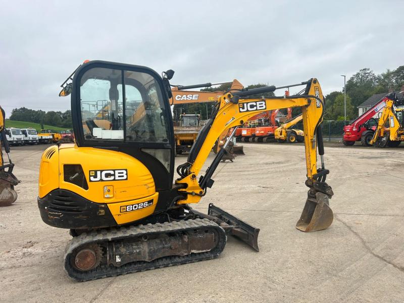 JCB 8026