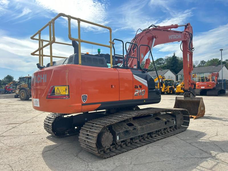 Hitachi ZX210 LC-7