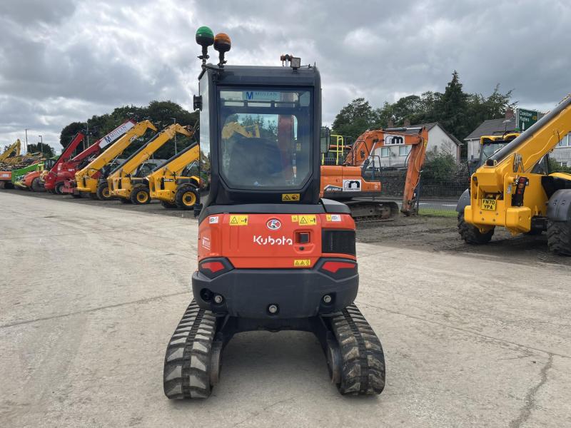 Kubota U27-4