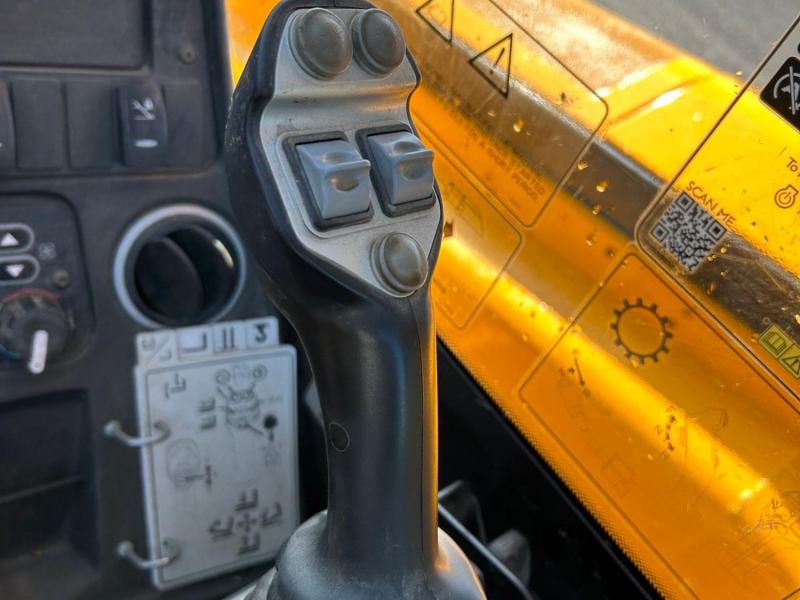JCB 540-140 Joystick / Sway