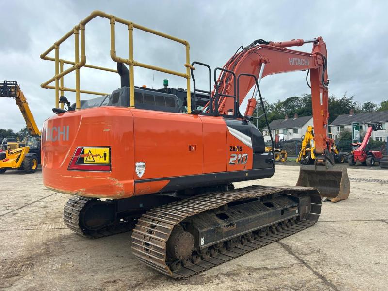 Hitachi ZX210 LC-7
