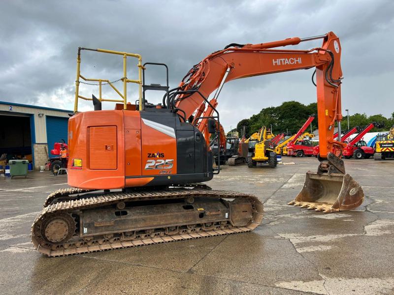 Hitachi ZX225 USLC-7