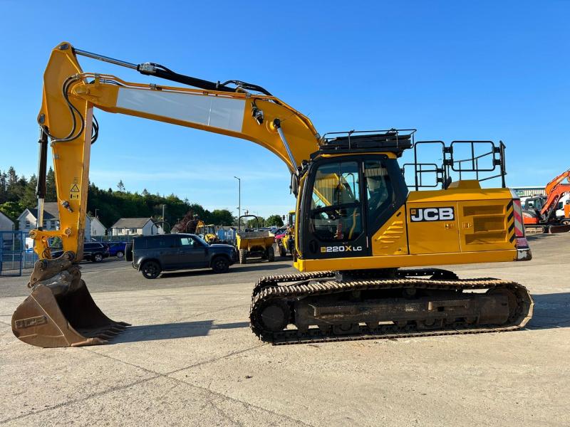 JCB 220X