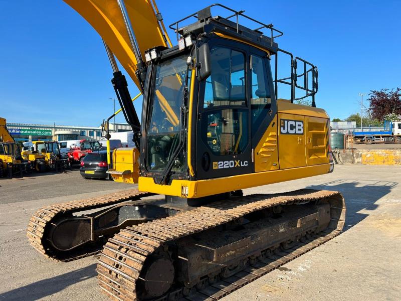 JCB 220X
