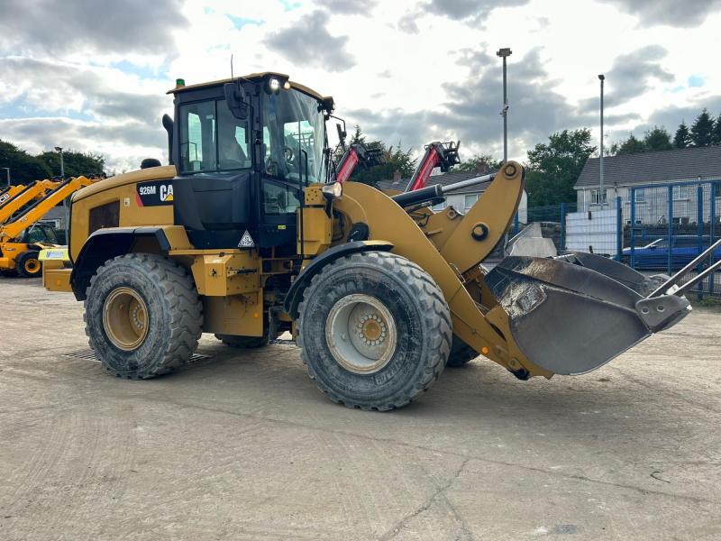 CAT 926M