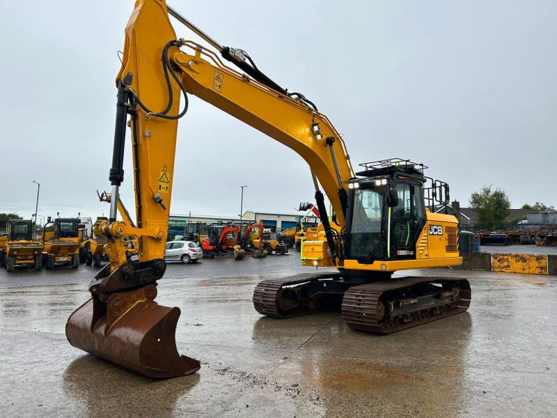 JCB 220X