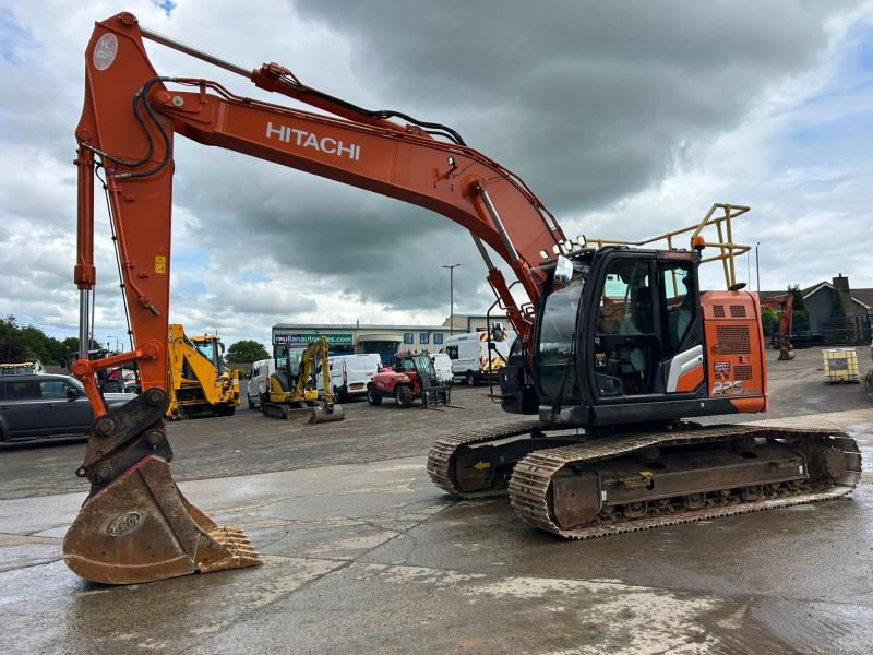 Hitachi ZX225 USLC-7