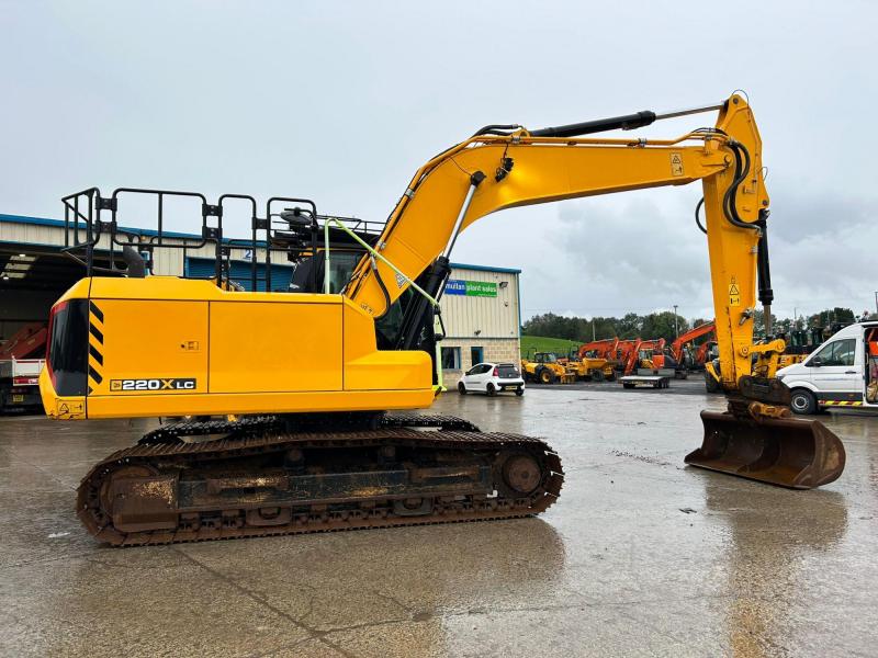 JCB 220X