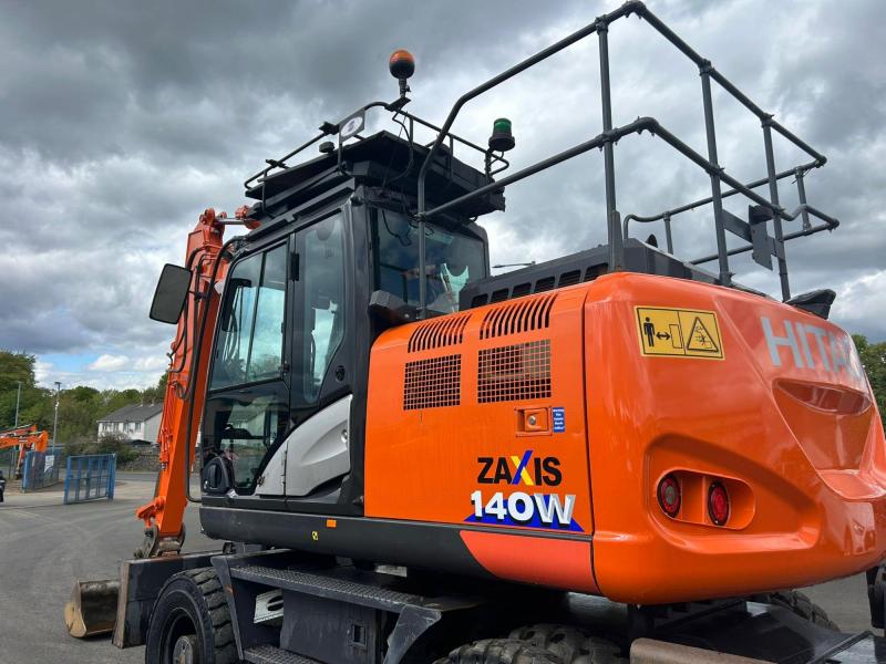 Hitachi ZX140W-6