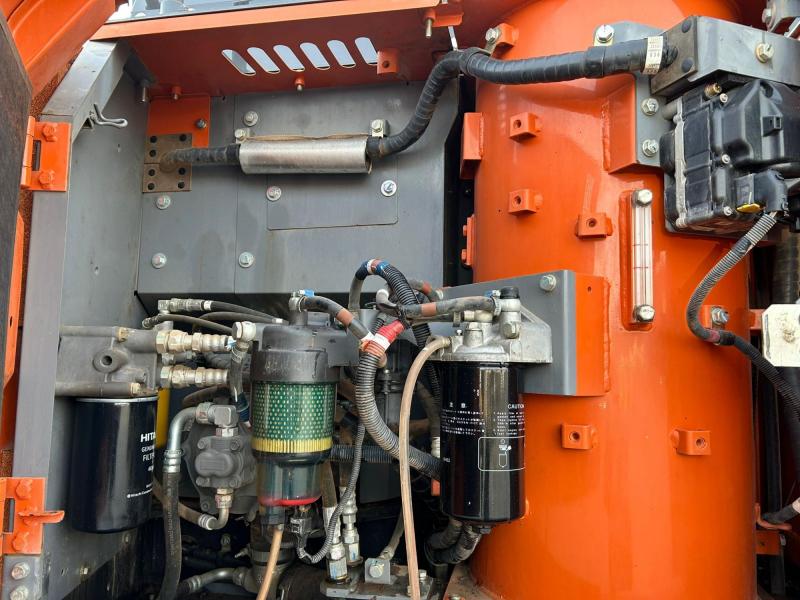 Hitachi ZX130 LGP Bog Master