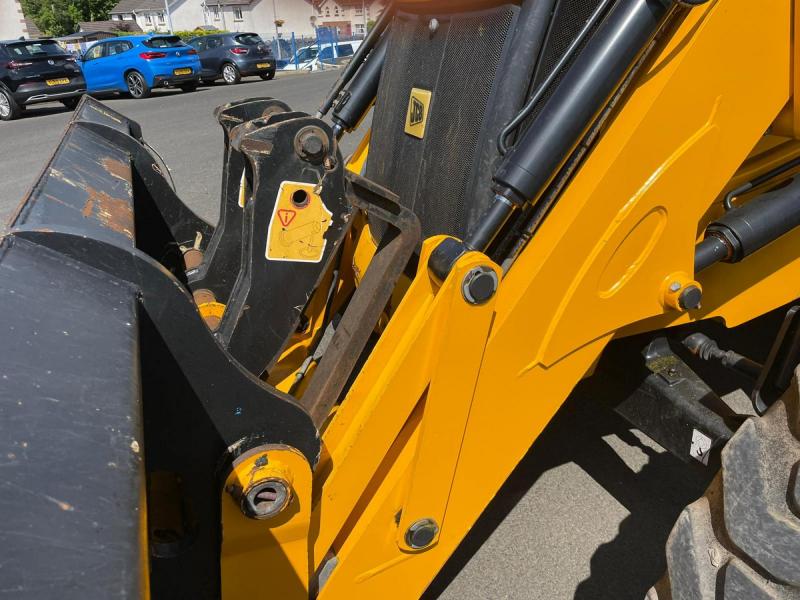 JCB 3CX 68kW / Check Valves