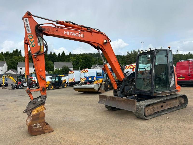 Hitachi ZX85
