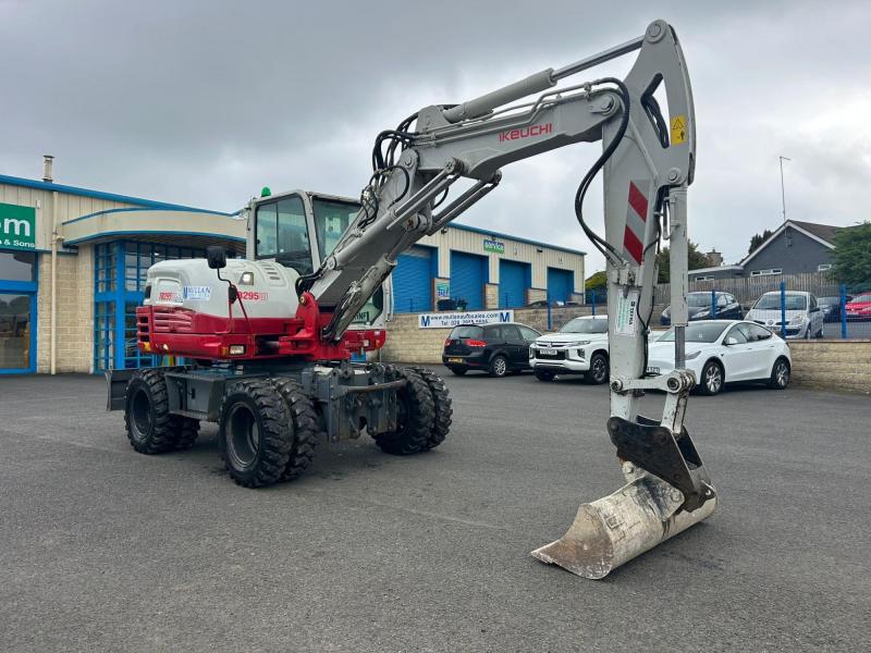 Takeuchi TB295W 3 Piece Boom
