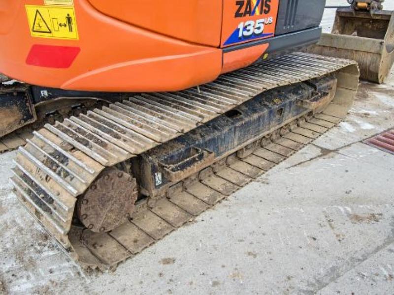 Hitachi ZX135 US-6