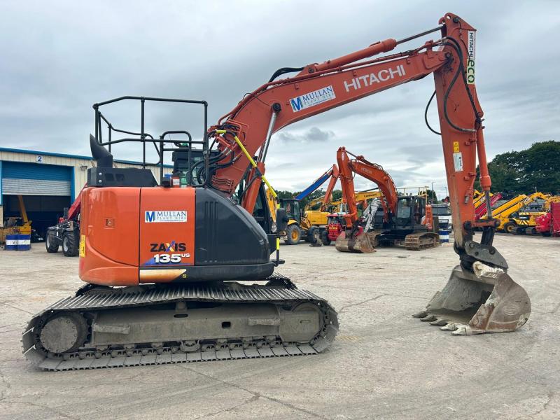 Hitachi ZX135 US-6