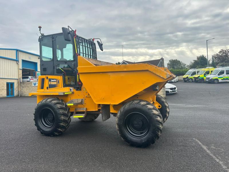Thwaites 9 Tonne Cabbed