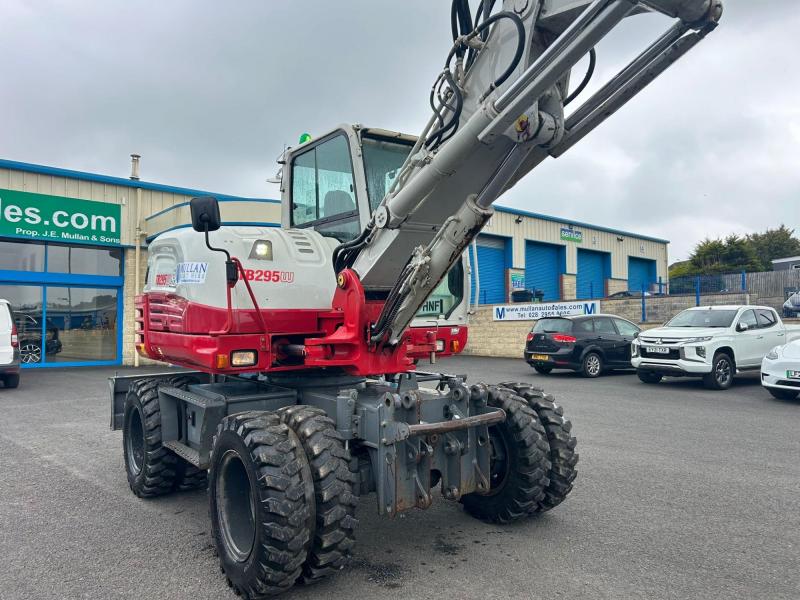 Takeuchi TB295W 3 Piece Boom