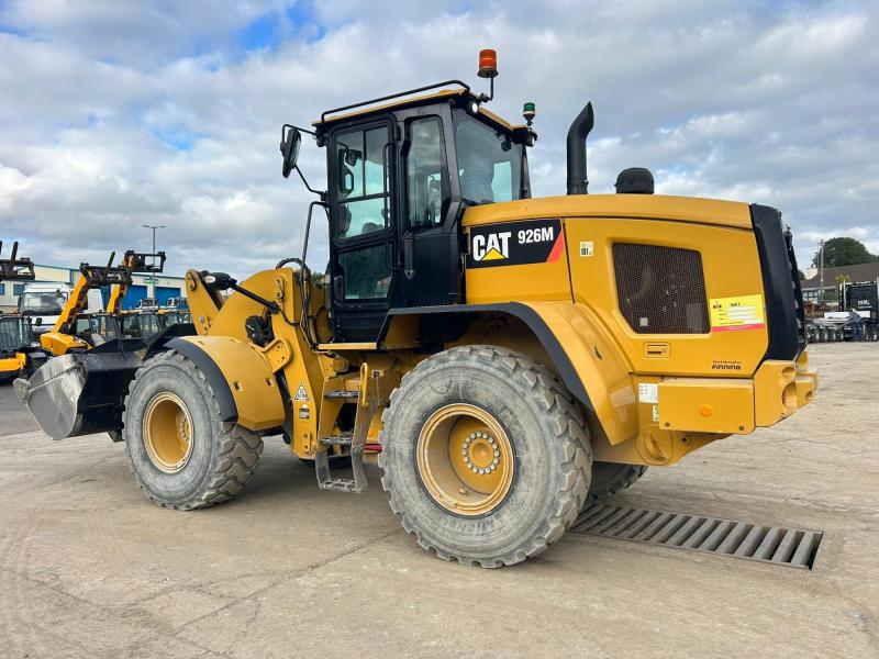 CAT 926M