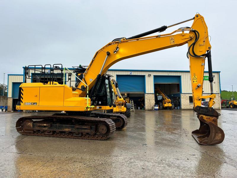JCB 220X