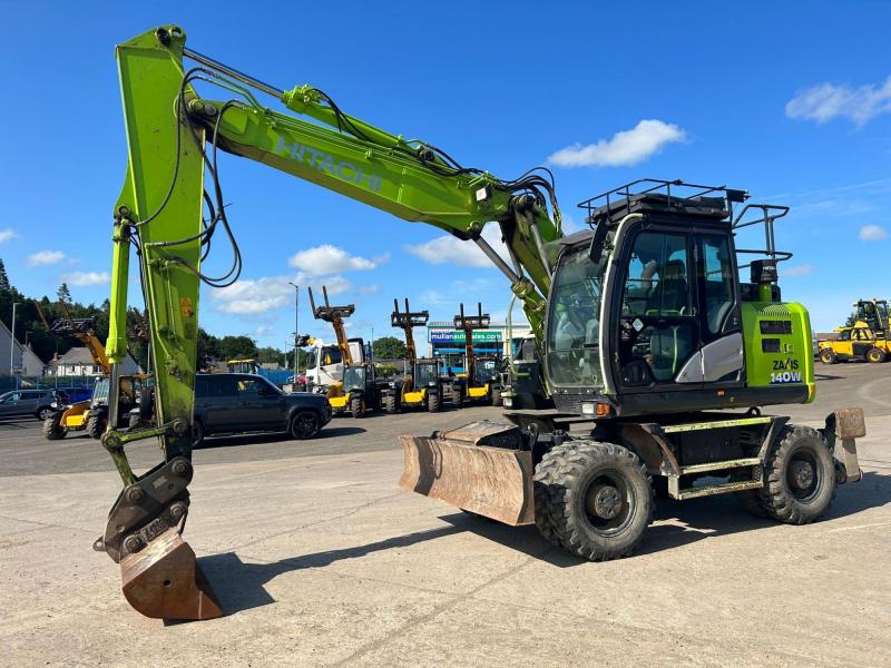 Hitachi ZX145W Blade & Stabilisers
