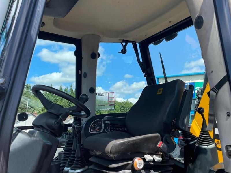 JCB 3CX 68kW / Check Valves