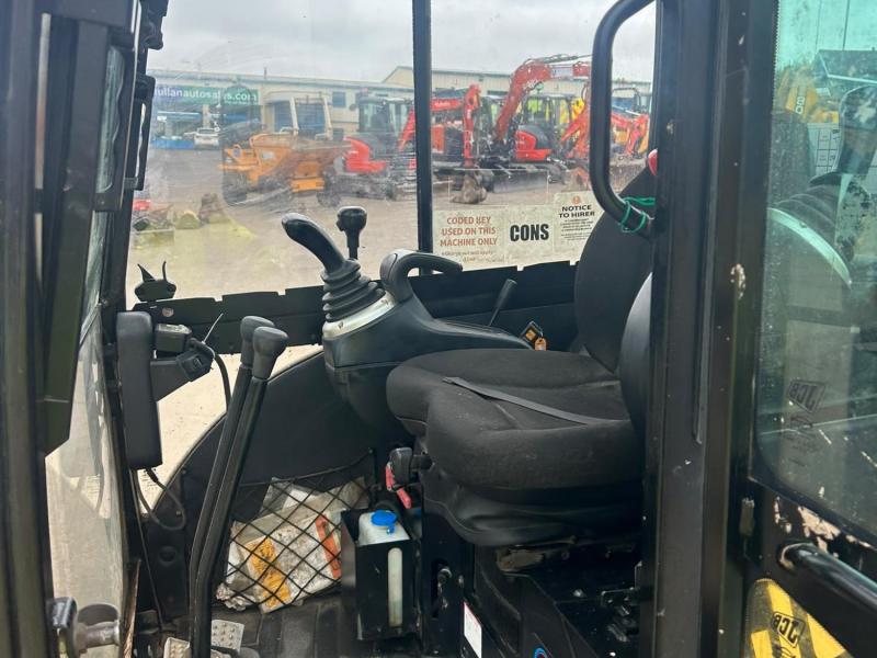 JCB 8026