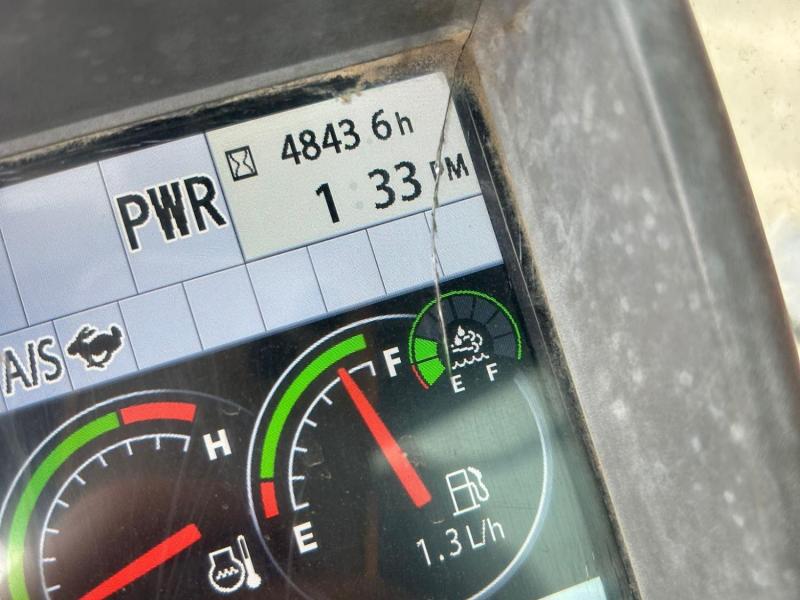 Hitachi ZX135 US-6