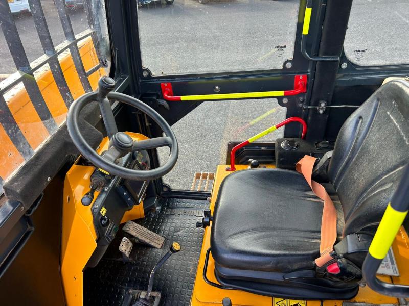Thwaites 9 Tonne Cabbed